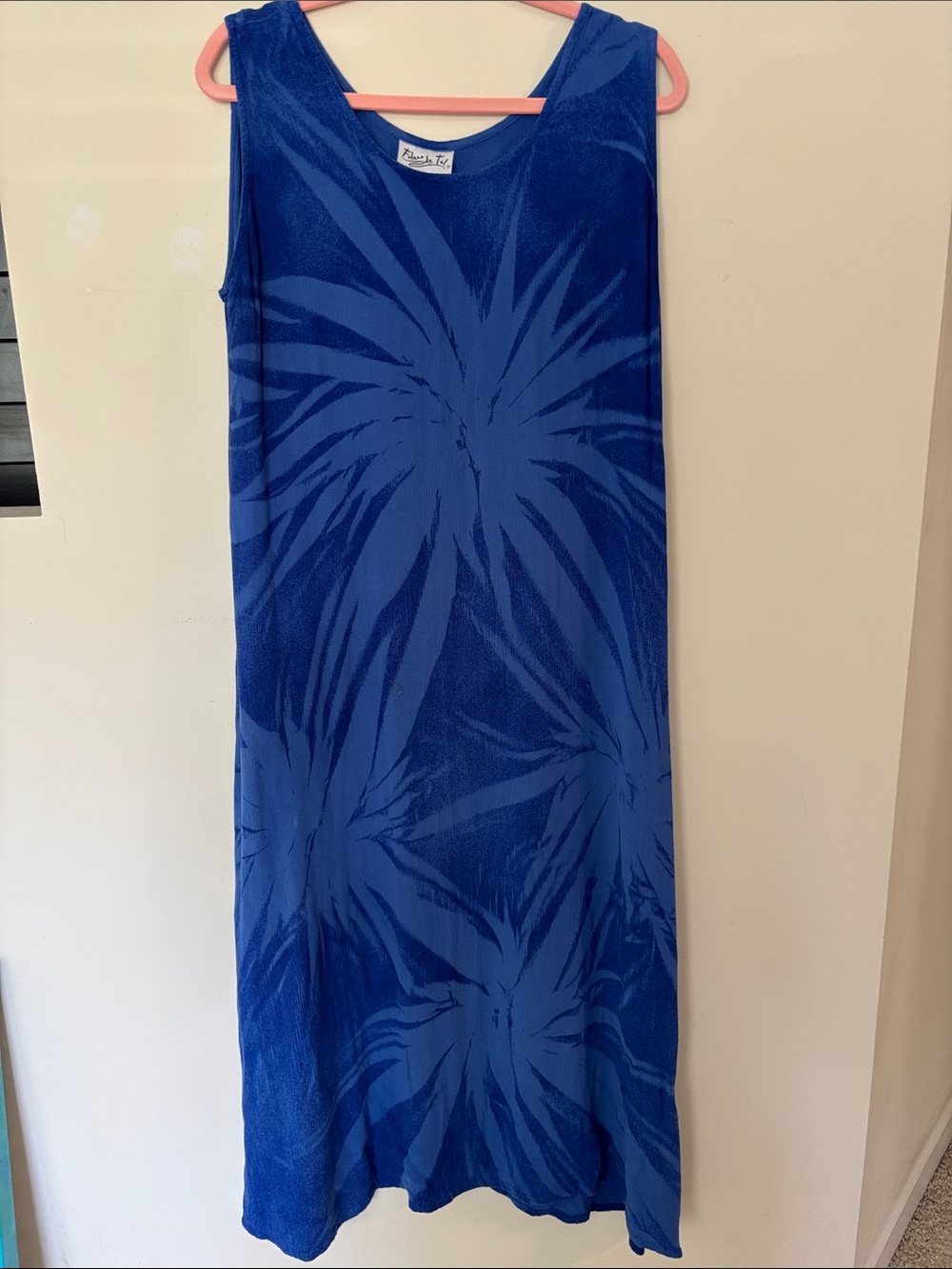 Sleeveless Blue Maxi Dress with Subtle Palm Tree Pattern